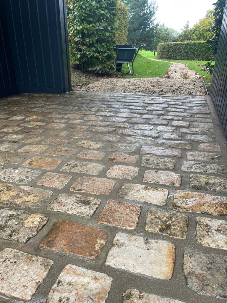 Landscaping York stone sets laid and jointed with ultra scape flowpoint